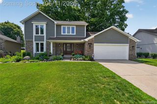 2021 Huntingdon Drive, Wixom, MI 48393