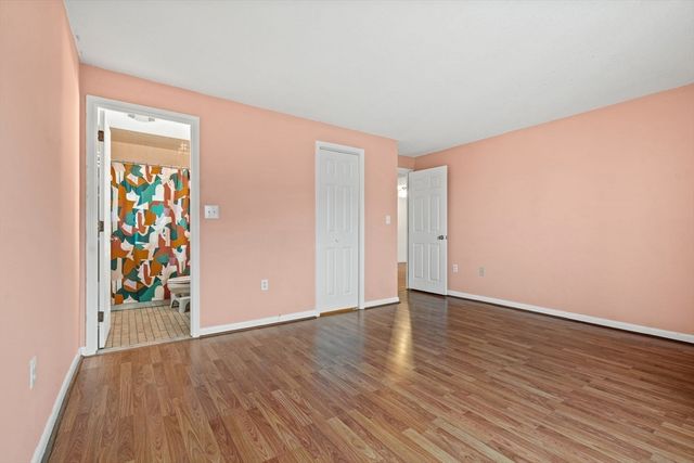 12 9th St 502, Medford, MA 02155