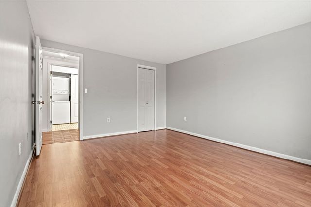 12 9th St 502, Medford, MA 02155