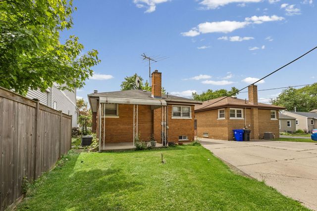 8240 45th Street, Lyons, IL 60534