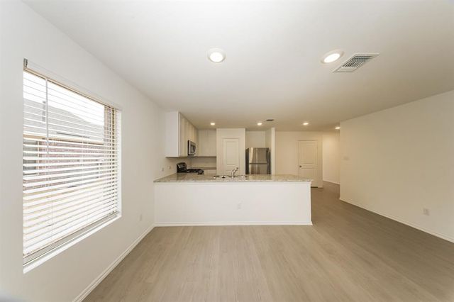 11721 SW 36th Street, Mustang, OK 73064