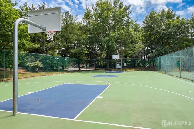 304 Wimbeldon Court, North Brunswick, NJ 08902