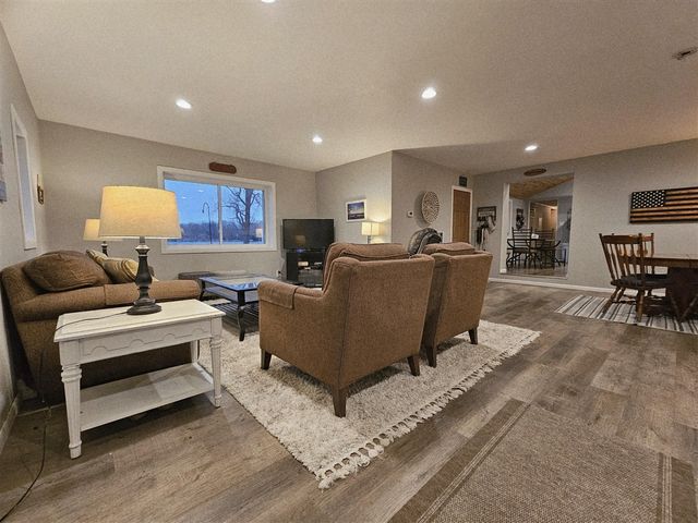 4492 E Bear Lake Road, Osseo, MI 49266