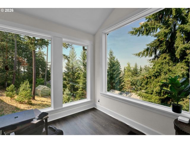 3343 BENTLEY Ave, Eugene, OR 97405