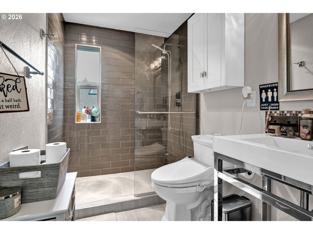 3343 BENTLEY Ave, Eugene, OR 97405