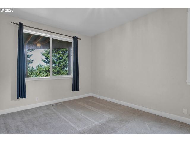 3343 BENTLEY Ave, Eugene, OR 97405