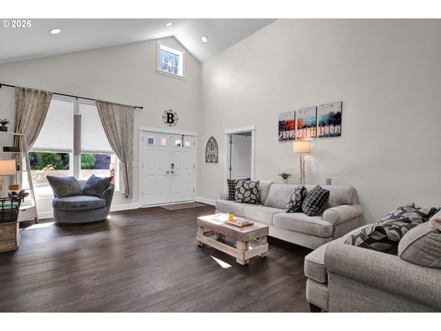 3343 BENTLEY Ave, Eugene, OR 97405