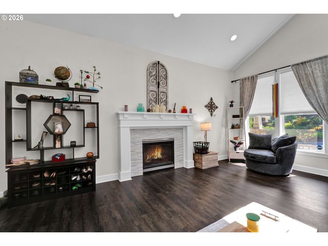 3343 BENTLEY Ave, Eugene, OR 97405