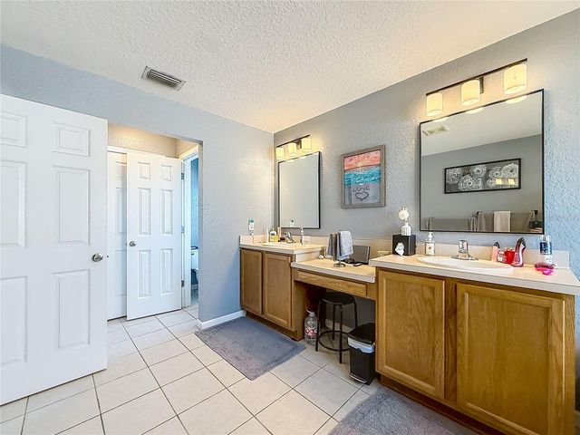 4947 SW 40TH LANE, Ocala, FL 34474