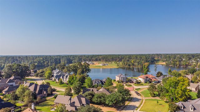 1166 Waters Edge Circle, Shreveport, LA 71106