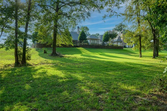 1166 Waters Edge Circle, Shreveport, LA 71106