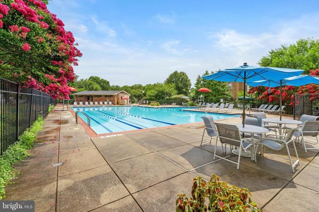 501 PALMTREE DR #3, Gaithersburg, MD 20878
