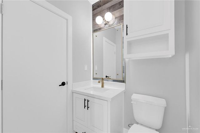 1104 Azalea Street, Mission, TX 78573
