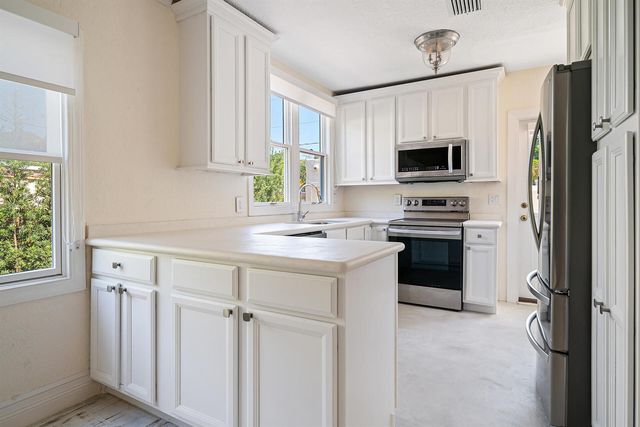 813 Avon Road, West Palm Beach, FL 33401