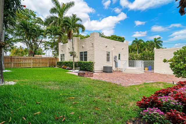 813 Avon Road, West Palm Beach, FL 33401