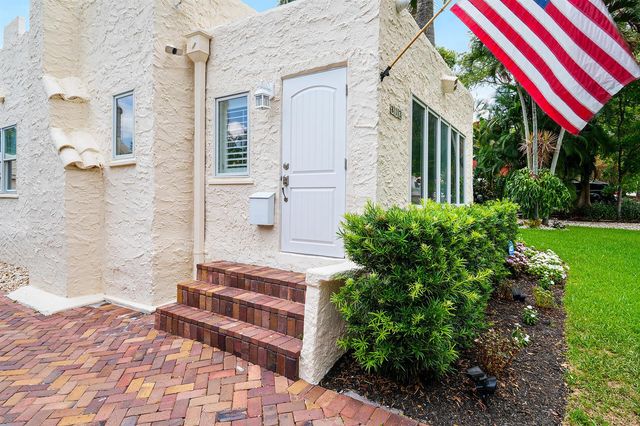 813 Avon Road, West Palm Beach, FL 33401