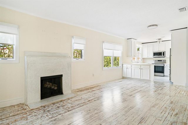813 Avon Road, West Palm Beach, FL 33401