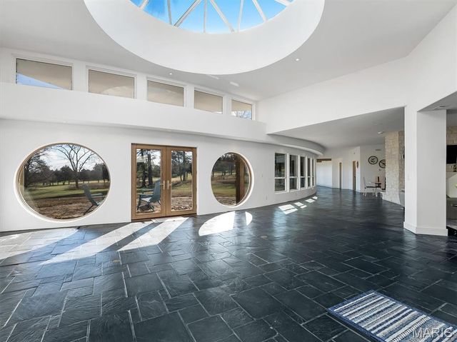 12070 Country Club Drive, Rolla, MO 65401