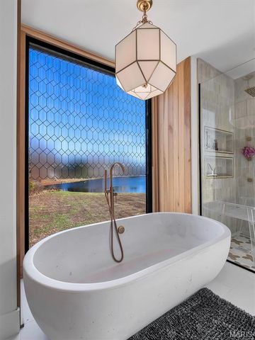 12070 Country Club Drive, Rolla, MO 65401