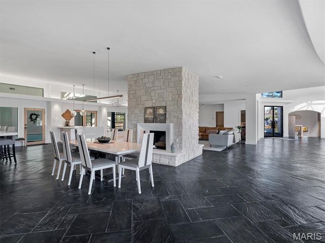 12070 Country Club Drive, Rolla, MO 65401