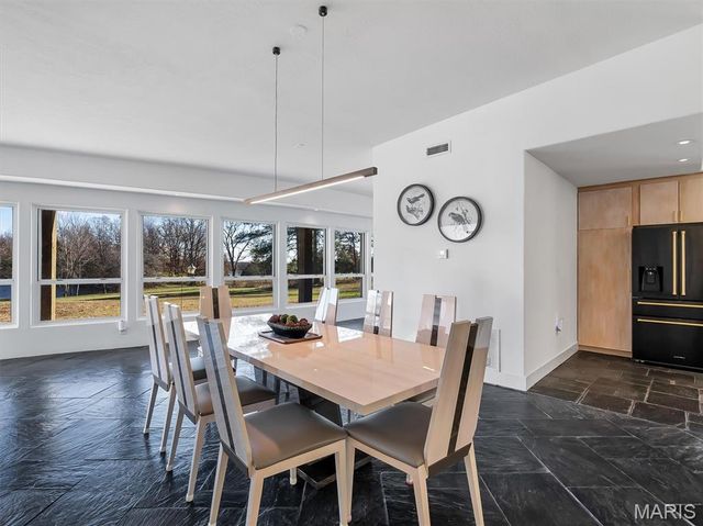 12070 Country Club Drive, Rolla, MO 65401