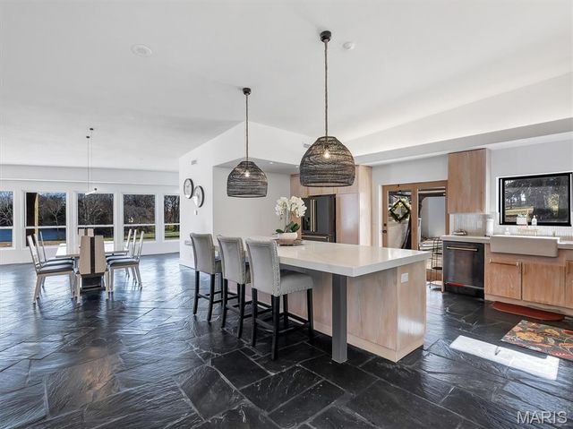 12070 Country Club Drive, Rolla, MO 65401