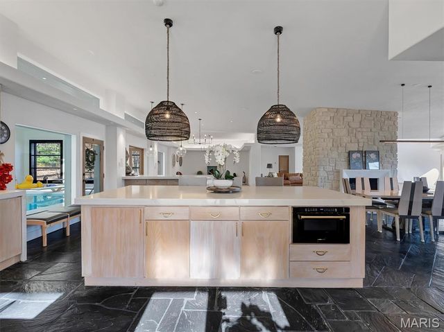 12070 Country Club Drive, Rolla, MO 65401