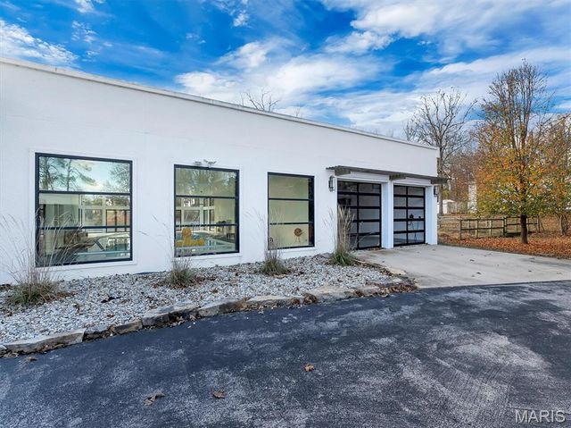 12070 Country Club Drive, Rolla, MO 65401