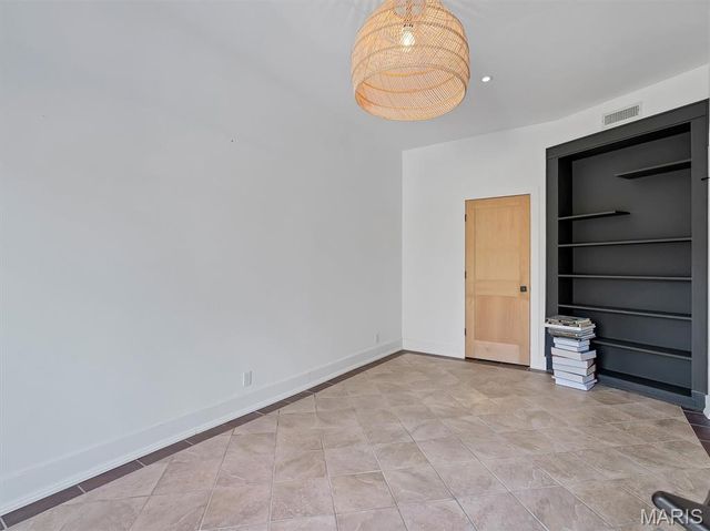 12070 Country Club Drive, Rolla, MO 65401