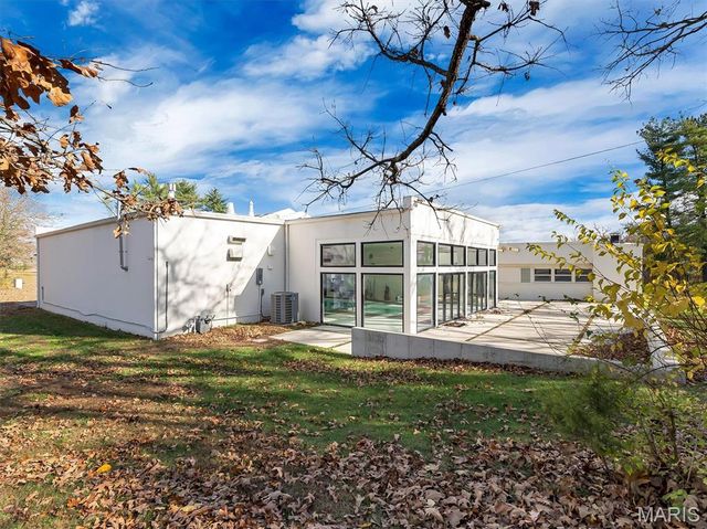 12070 Country Club Drive, Rolla, MO 65401