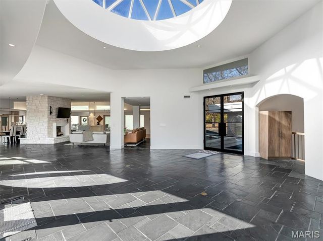 12070 Country Club Drive, Rolla, MO 65401