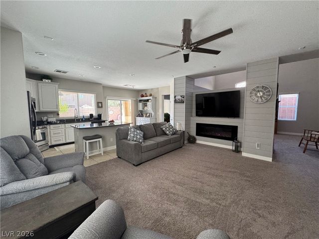 7379 Glorious Sun Drive, Las Vegas, NV 89178