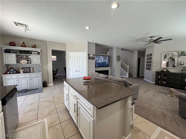 7379 Glorious Sun Drive, Las Vegas, NV 89178