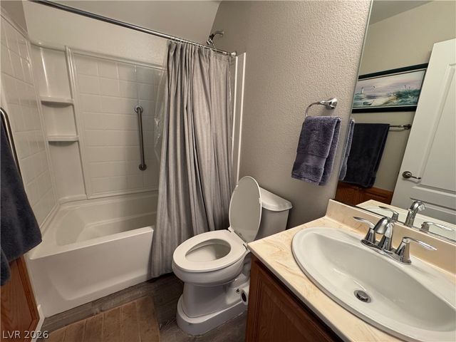 7379 Glorious Sun Drive, Las Vegas, NV 89178