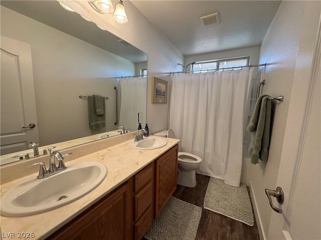 7379 Glorious Sun Drive, Las Vegas, NV 89178