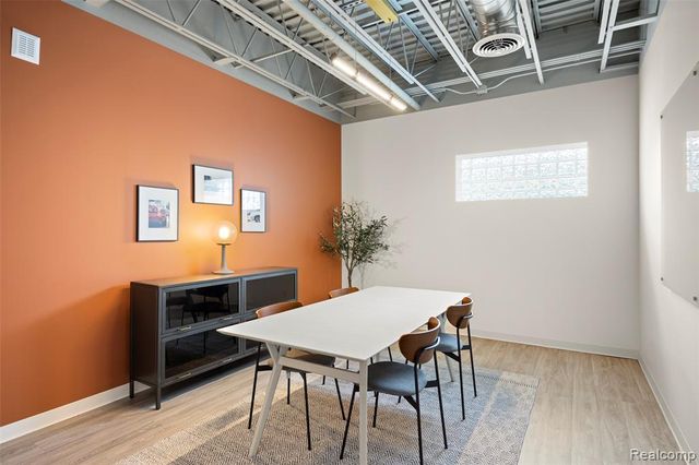 21103 Gratiot Avenue, Eastpointe, MI 48021