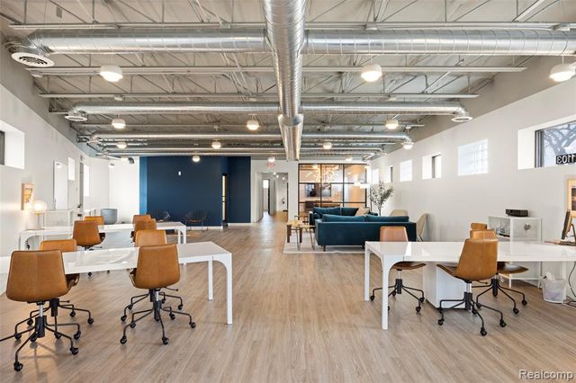 21103 Gratiot Avenue, Eastpointe, MI 48021