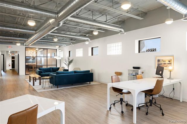21103 Gratiot Avenue, Eastpointe, MI 48021