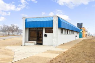21103 Gratiot Avenue, Eastpointe, MI 48021