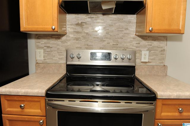 500 CAMDEN COVE CIRCLE, Calera, AL 35040