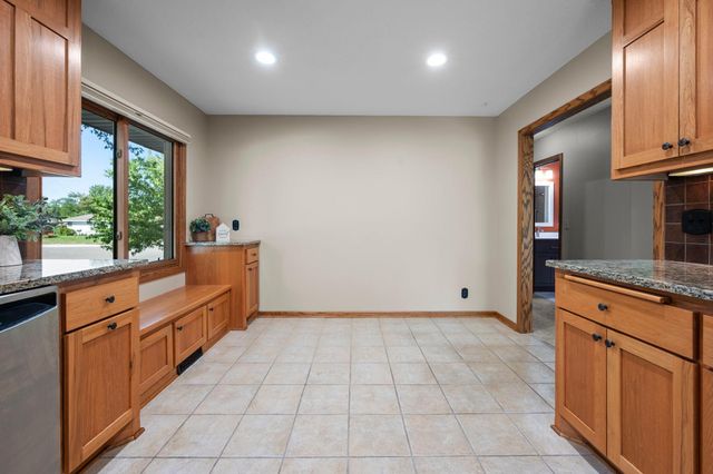 801 E 102nd Street, Bloomington, MN 55420