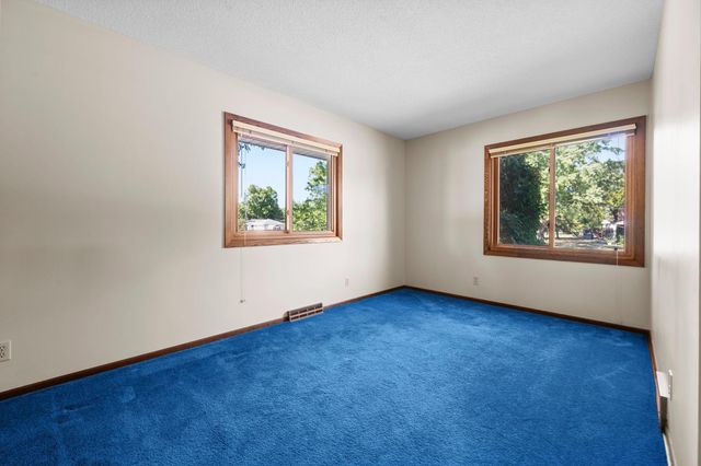 801 E 102nd Street, Bloomington, MN 55420