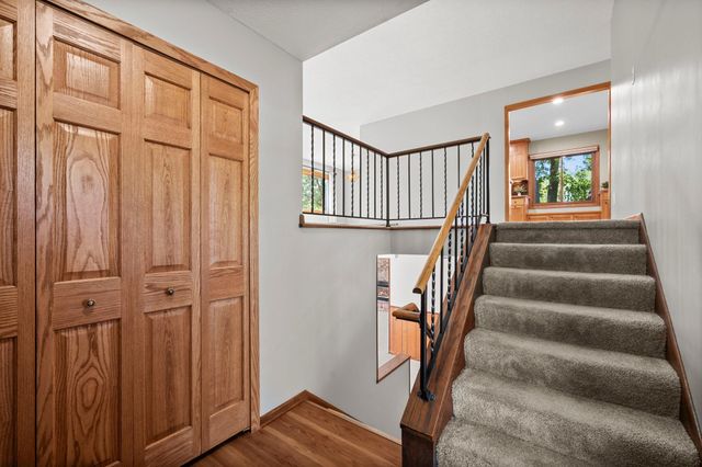 801 E 102nd Street, Bloomington, MN 55420