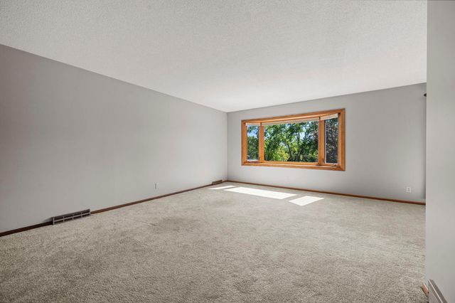 801 E 102nd Street, Bloomington, MN 55420