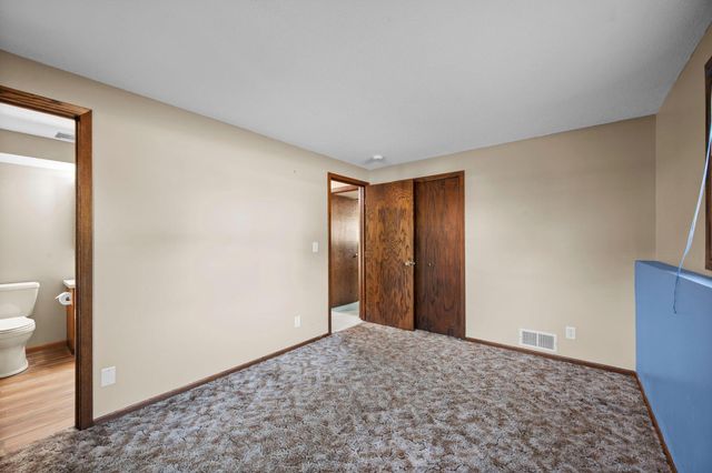801 E 102nd Street, Bloomington, MN 55420