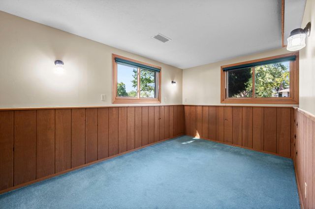 801 E 102nd Street, Bloomington, MN 55420