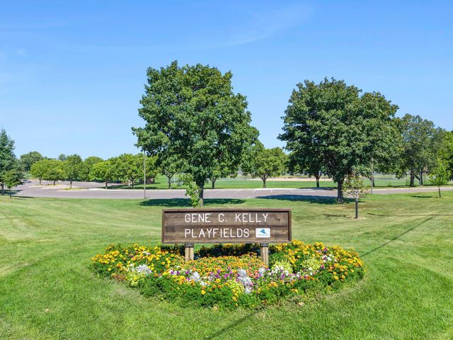 801 E 102nd Street, Bloomington, MN 55420