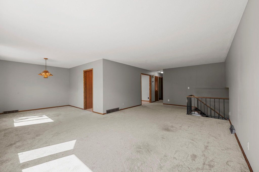 801 E 102nd Street, Bloomington, MN 55420 — photo 5