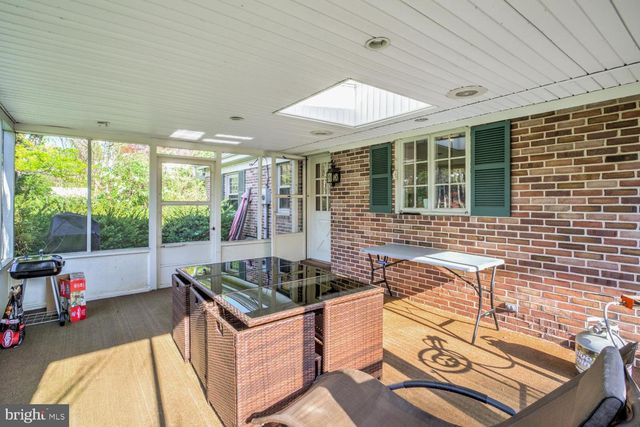 2113 LYNDELL DR, Lancaster, PA 17601