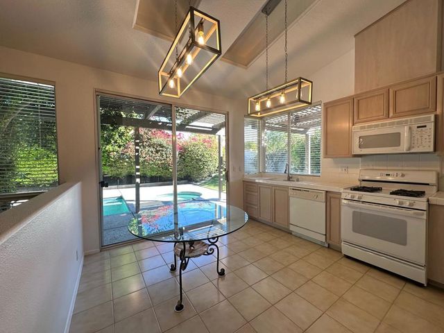 248 Strada Fortuna, Palm Desert, CA 92260